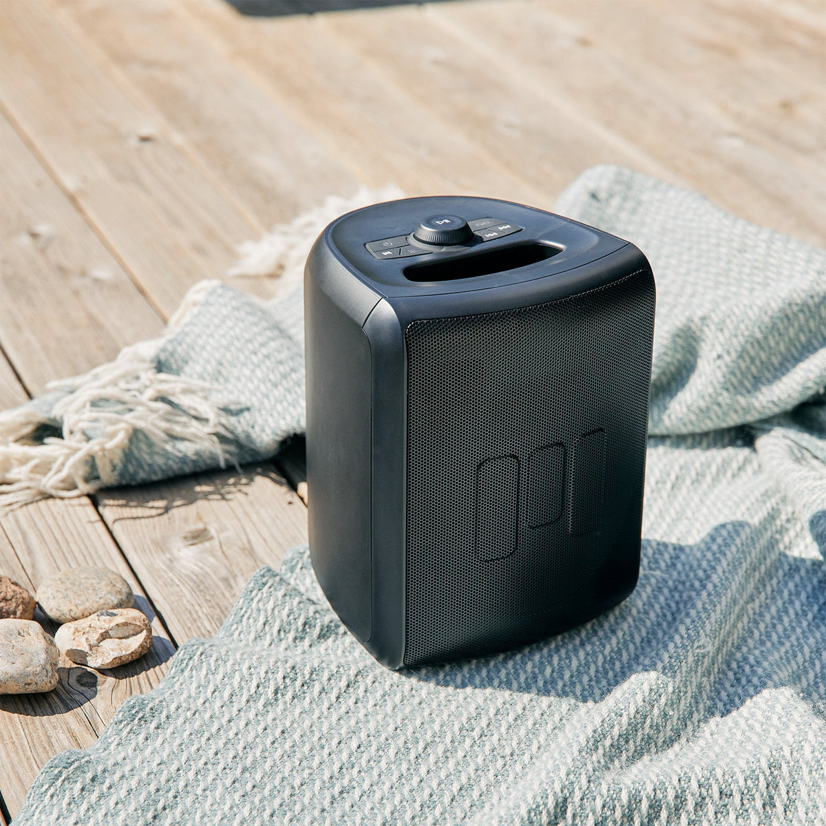 GREAT SOUND IN A COMPACT DESIGN – TWS CAPABILITY
